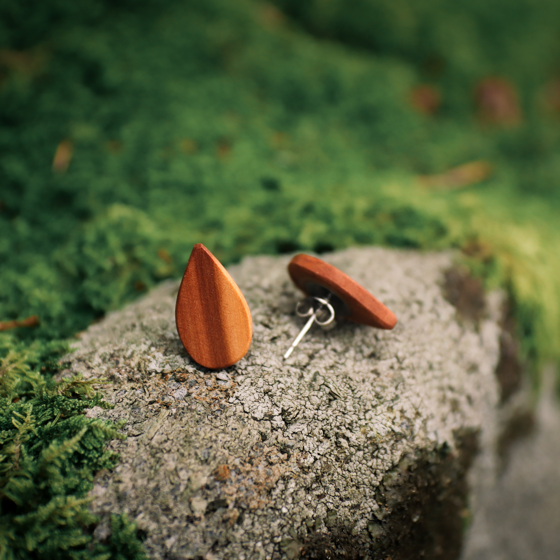 Ohrstecker aus Holz - Form "Tropfen" – Bild 6